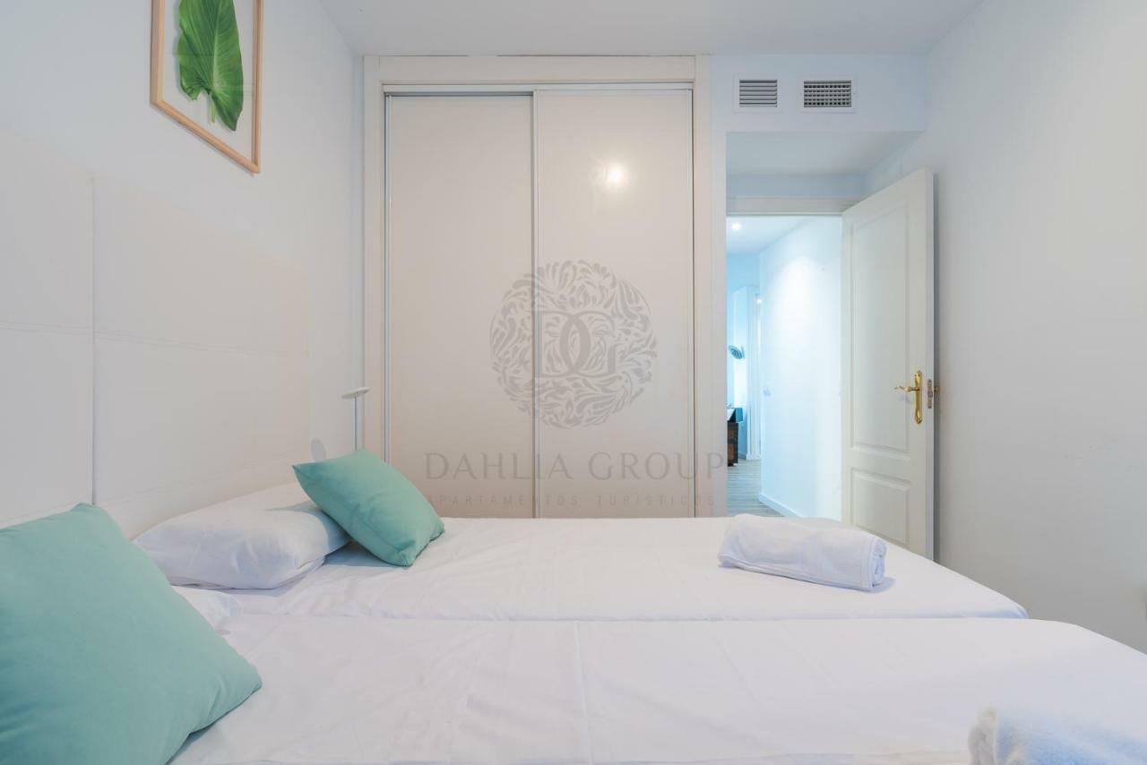El Faro Beach Apartment By Dahlia Group Estepona Exterior photo